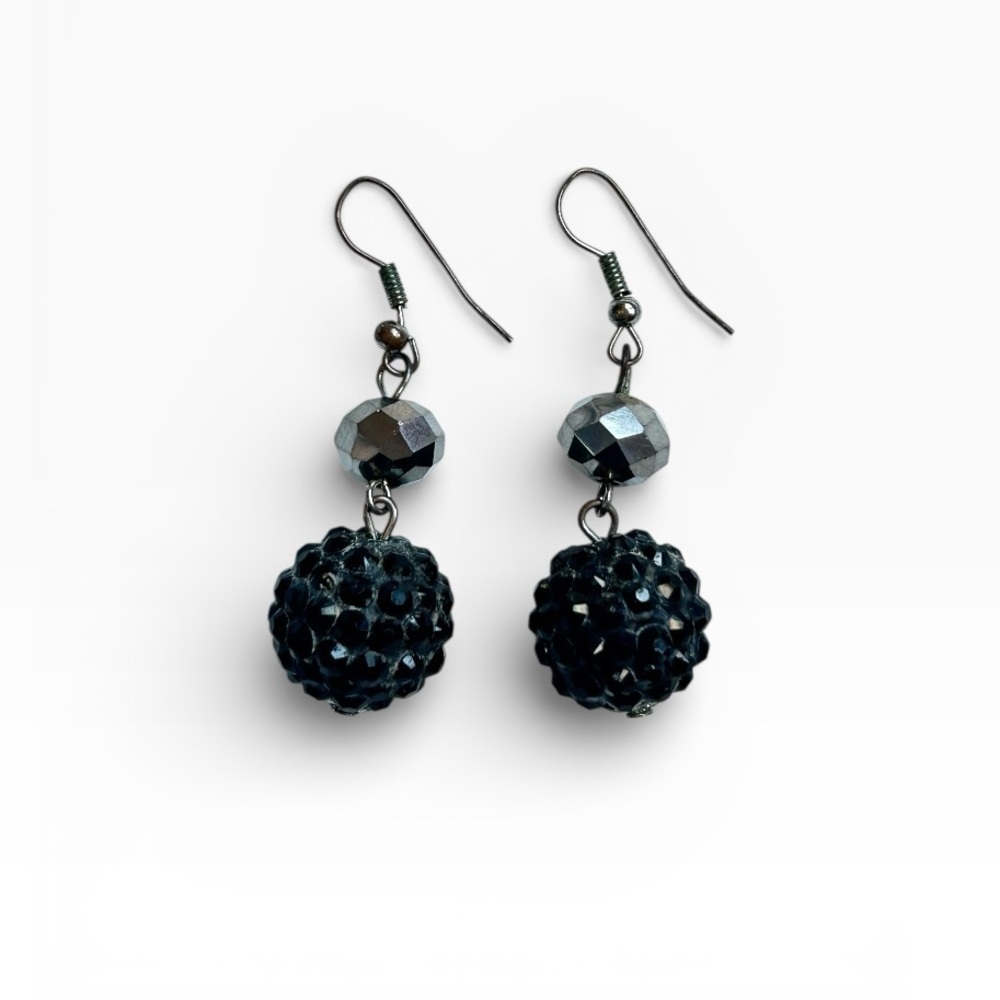 Vintage Black Crystal Dangle Earrings - Picture 2 of 11